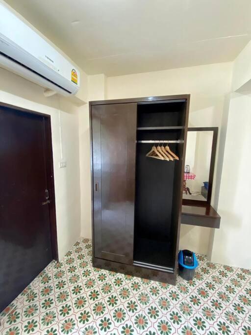 Ratanawong Place 823 Bangkok Eksteriør bilde