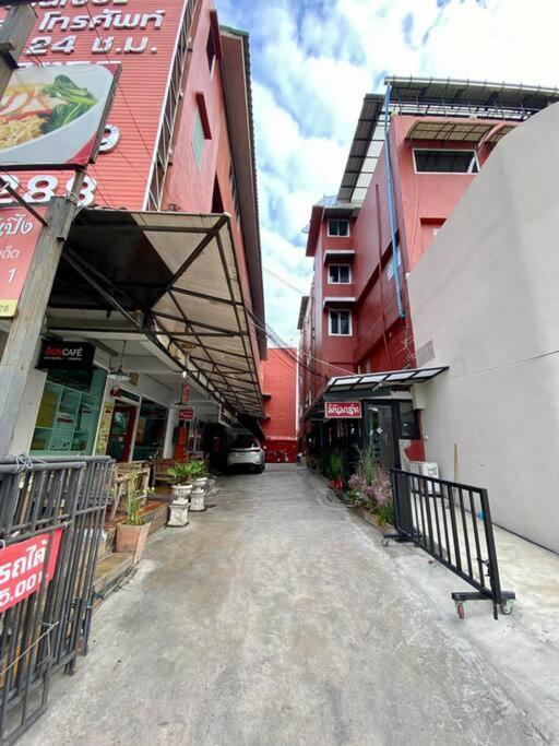 Ratanawong Place 823 Bangkok Eksteriør bilde
